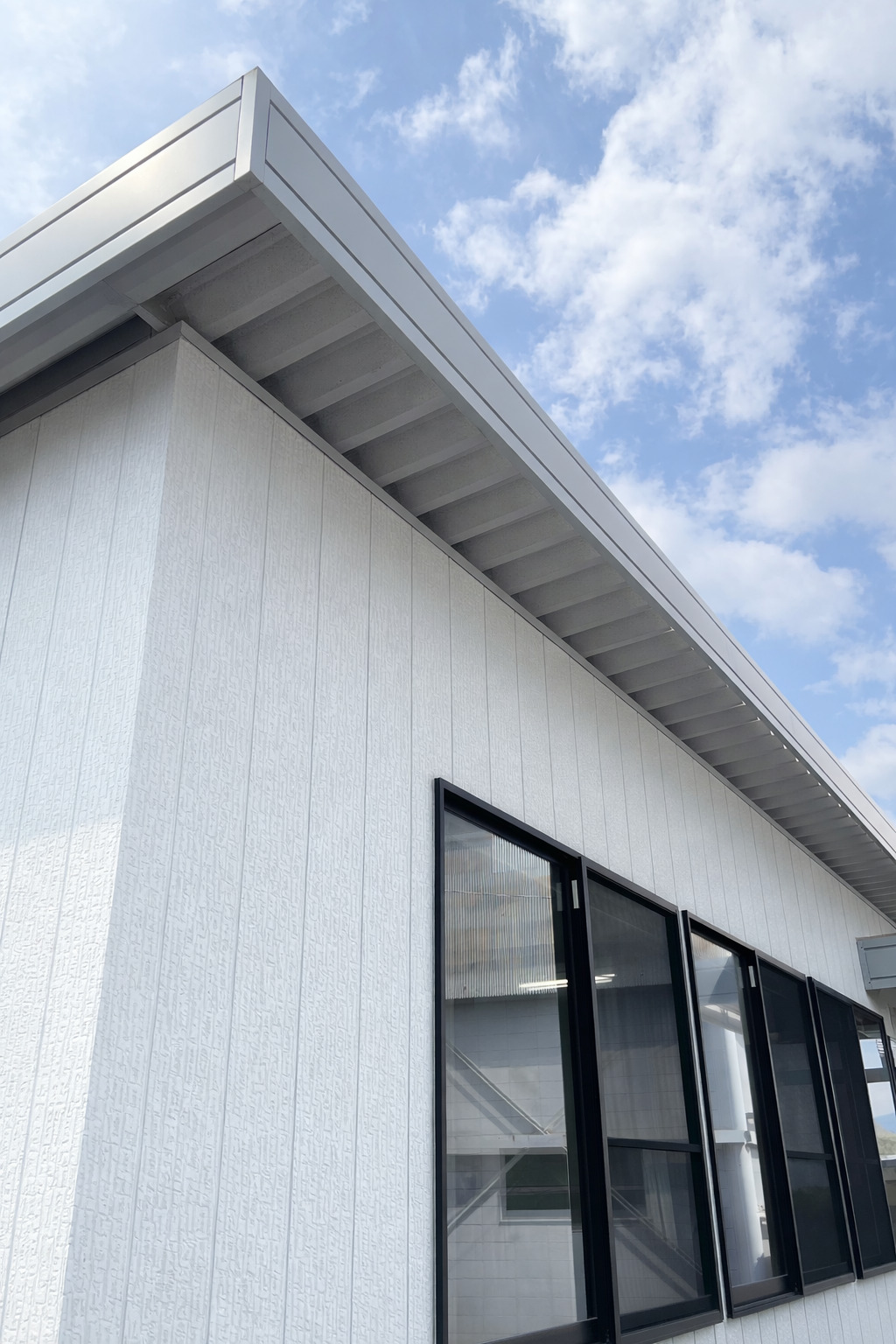 高知物流 事務所外観